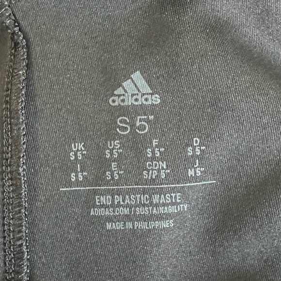 ADIDAS Workout/Running Black with Side Zipper Pockets Shorts Size S 5” - Picture 8 of 8